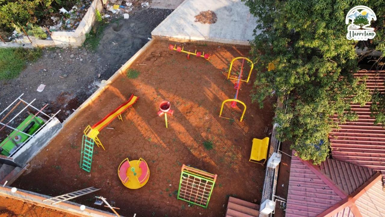 Отель Happy Land Farm Карджат Экстерьер фото